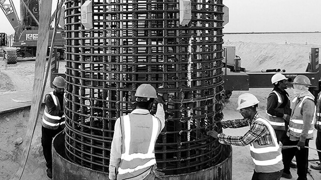 Pile cage lowering, Sheikh Jaber Al-Ahmad Al-Sabah Causeway, KUWAIT